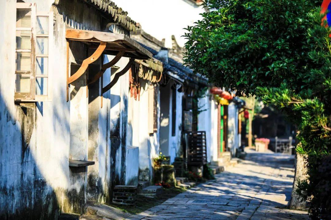 享受海底婚礼的奇遇!新倩女幽魂主题婚礼“镌珠之恋”破浪而来